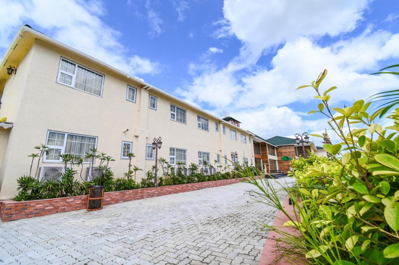 Faith Cricket Club & Resort Bhopal Zewnętrze zdjęcie